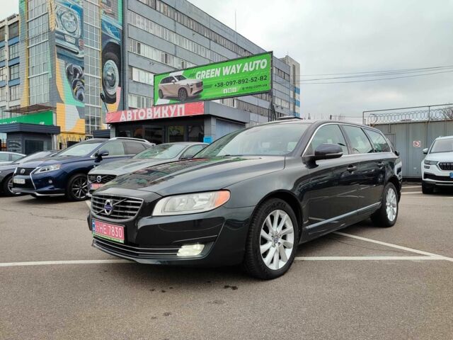 Серый Вольво В70, объемом двигателя 2 л и пробегом 256 тыс. км за 14899 $, фото 4 на Automoto.ua