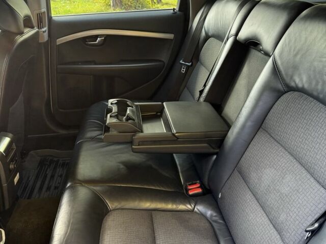 Серый Вольво В70, объемом двигателя 1.6 л и пробегом 220 тыс. км за 10500 $, фото 11 на Automoto.ua