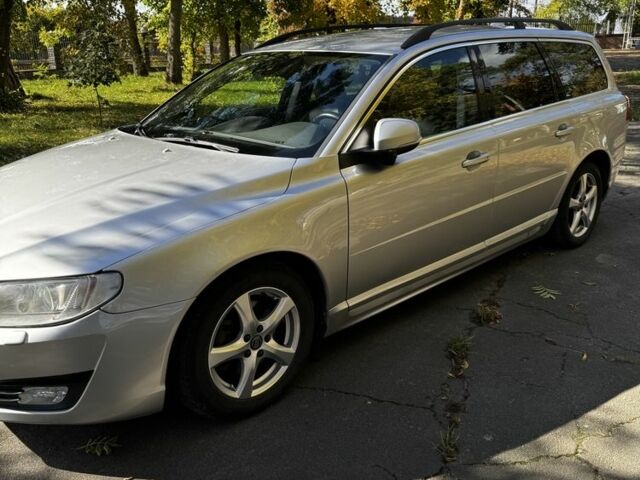 Серый Вольво В70, объемом двигателя 1.6 л и пробегом 220 тыс. км за 10500 $, фото 6 на Automoto.ua