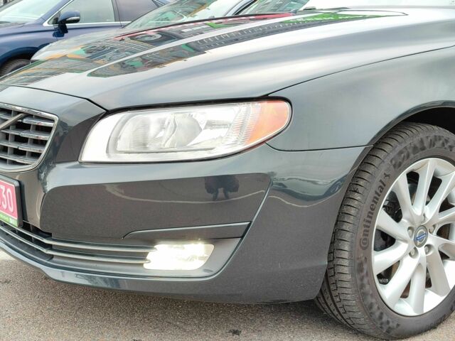 Серый Вольво В70, объемом двигателя 2 л и пробегом 256 тыс. км за 14899 $, фото 6 на Automoto.ua