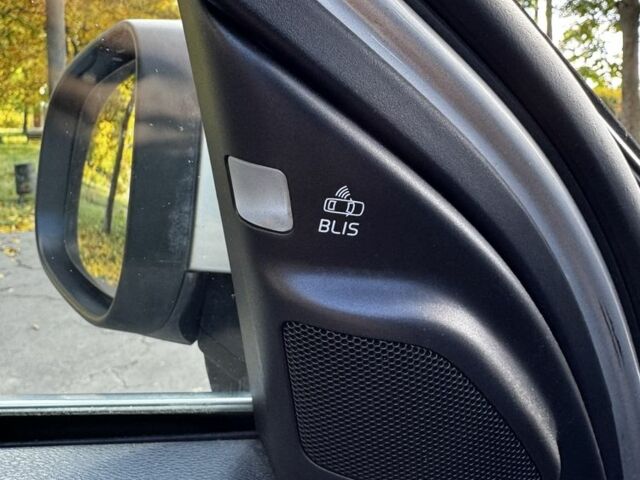 Серый Вольво В70, объемом двигателя 1.6 л и пробегом 220 тыс. км за 10500 $, фото 15 на Automoto.ua