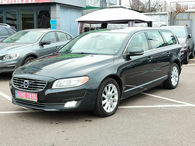 Серый Вольво В70, объемом двигателя 2 л и пробегом 256 тыс. км за 14899 $, фото 3 на Automoto.ua