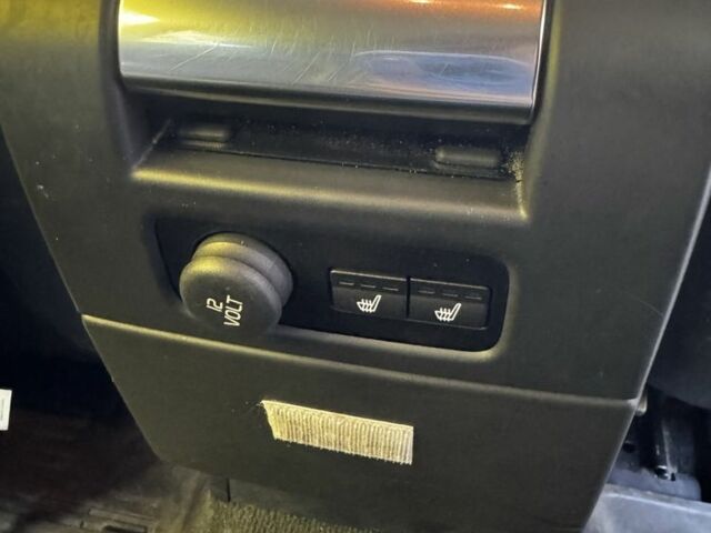 Серый Вольво В70, объемом двигателя 1.6 л и пробегом 220 тыс. км за 10500 $, фото 18 на Automoto.ua