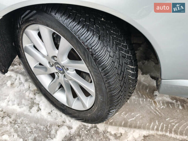 Серый Вольво В70, объемом двигателя 2 л и пробегом 215 тыс. км за 14300 $, фото 36 на Automoto.ua