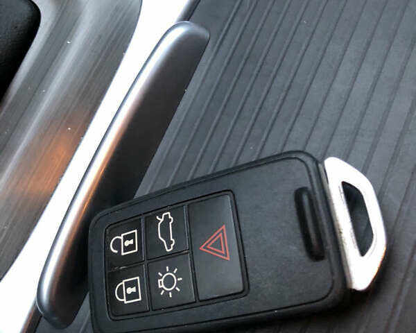 Серый Вольво В70, объемом двигателя 2 л и пробегом 260 тыс. км за 14900 $, фото 29 на Automoto.ua