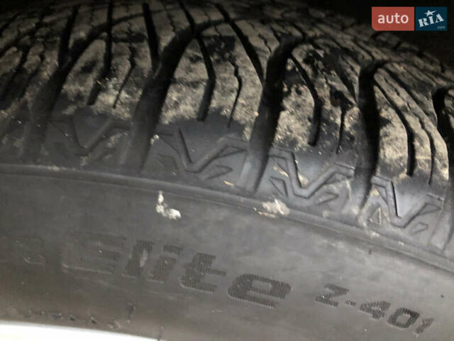 Серый Вольво В70, объемом двигателя 2 л и пробегом 260 тыс. км за 14900 $, фото 19 на Automoto.ua