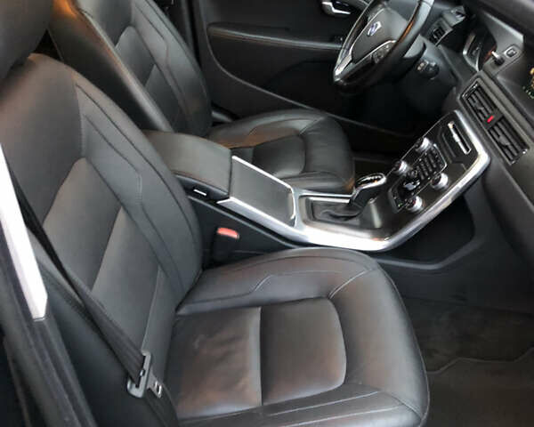 Серый Вольво В70, объемом двигателя 2 л и пробегом 260 тыс. км за 14900 $, фото 17 на Automoto.ua