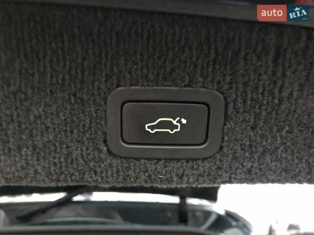 Серый Вольво В70, объемом двигателя 2 л и пробегом 260 тыс. км за 14900 $, фото 12 на Automoto.ua