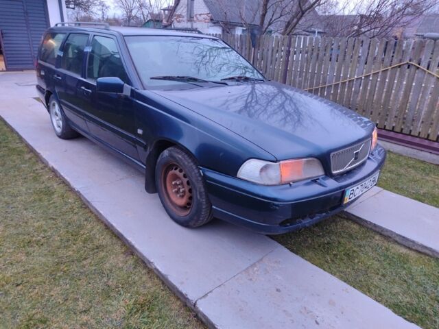 Синий Вольво В70, объемом двигателя 0 л и пробегом 489 тыс. км за 1084 $, фото 1 на Automoto.ua