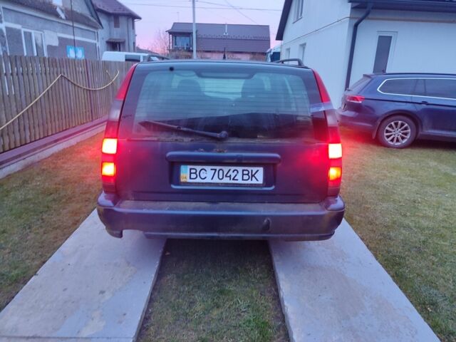 Синий Вольво В70, объемом двигателя 0 л и пробегом 489 тыс. км за 1084 $, фото 5 на Automoto.ua