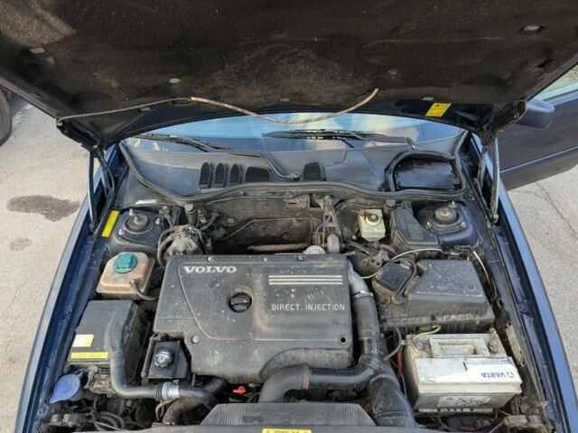 Синій Вольво V70, об'ємом двигуна 2.5 л та пробігом 340 тис. км за 2200 $, фото 6 на Automoto.ua