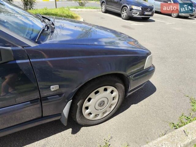 Синій Вольво V70, об'ємом двигуна 2.44 л та пробігом 382 тис. км за 3499 $, фото 8 на Automoto.ua