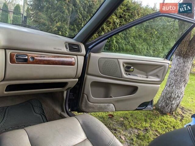 Синій Вольво V70, об'ємом двигуна 2.5 л та пробігом 335 тис. км за 4777 $, фото 10 на Automoto.ua