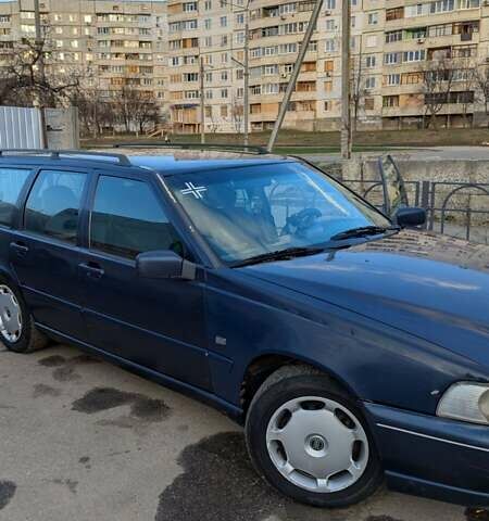 Синий Вольво В70, объемом двигателя 2.5 л и пробегом 340 тыс. км за 2000 $, фото 14 на Automoto.ua