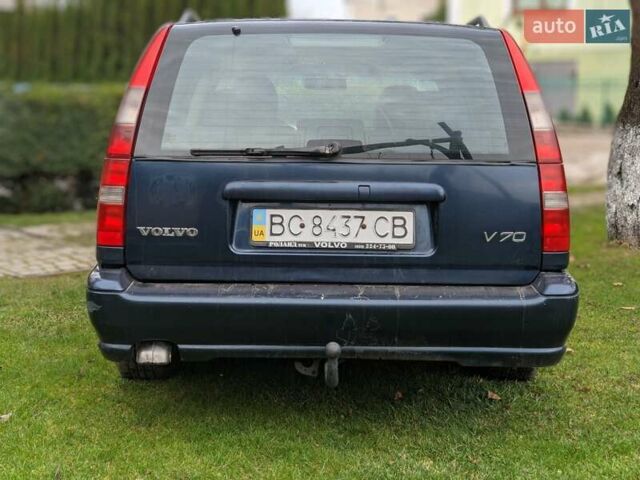 Синій Вольво V70, об'ємом двигуна 2.5 л та пробігом 335 тис. км за 4777 $, фото 4 на Automoto.ua