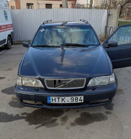 Синий Вольво В70, объемом двигателя 2.5 л и пробегом 340 тыс. км за 2000 $, фото 12 на Automoto.ua