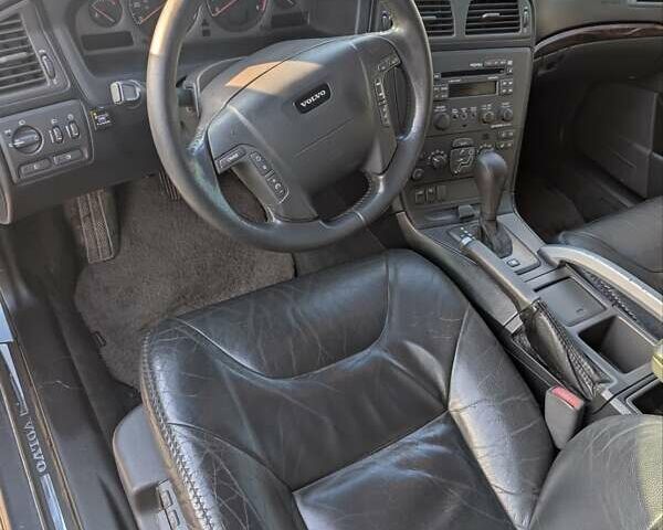 Синий Вольво В70, объемом двигателя 2.44 л и пробегом 190 тыс. км за 4490 $, фото 10 на Automoto.ua