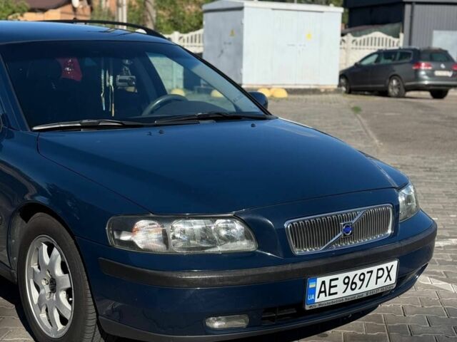 Синий Вольво В70, объемом двигателя 2.4 л и пробегом 309 тыс. км за 6300 $, фото 4 на Automoto.ua