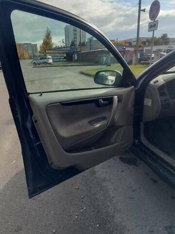 Вольво В70 2003 в Черкассах на Automoto.ua Синий Вольво В70, объемом двигателя 2.4 л и пробегом 320 тыс. км за 4200 $, фото 12 на Automoto.ua