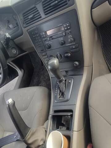 Вольво В70 2003 в Черкассах на Automoto.ua Синий Вольво В70, объемом двигателя 2.4 л и пробегом 320 тыс. км за 4200 $, фото 2 на Automoto.ua