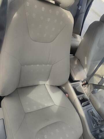 Вольво В70 2003 в Черкассах на Automoto.ua Синий Вольво В70, объемом двигателя 2.4 л и пробегом 320 тыс. км за 4200 $, фото 6 на Automoto.ua