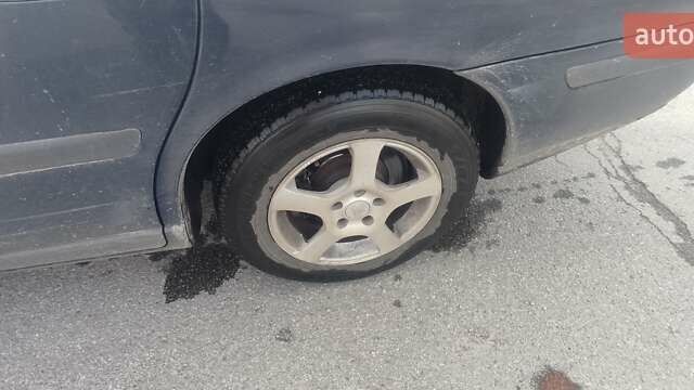 Вольво В70 2003 в Черкассах на Automoto.ua Синий Вольво В70, объемом двигателя 2.4 л и пробегом 320 тыс. км за 4200 $, фото 16 на Automoto.ua