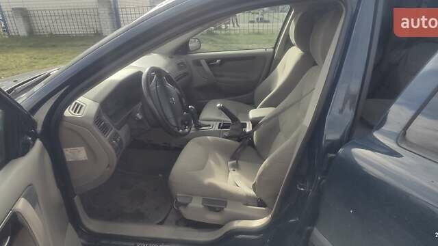 Вольво В70 2003 в Черкассах на Automoto.ua Синий Вольво В70, объемом двигателя 2.4 л и пробегом 320 тыс. км за 4200 $, фото 13 на Automoto.ua