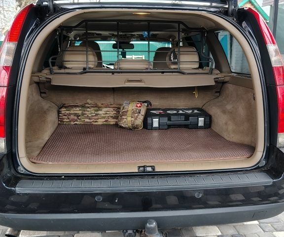 Синій Вольво V70, об'ємом двигуна 2.4 л та пробігом 377 тис. км за 6400 $, фото 1 на Automoto.ua