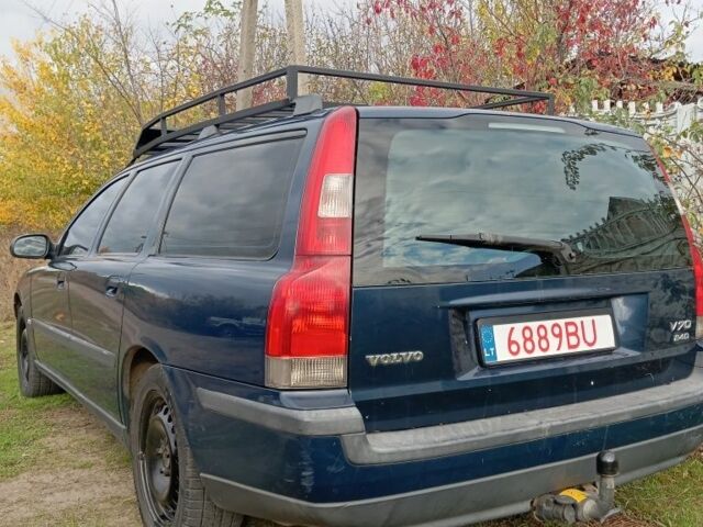 Синий Вольво В70, объемом двигателя 2 л и пробегом 590 тыс. км за 3600 $, фото 4 на Automoto.ua