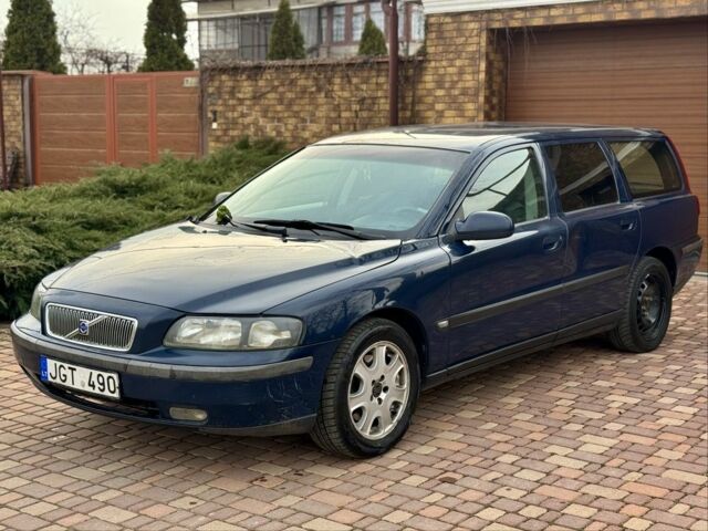 Синий Вольво В70, объемом двигателя 2.4 л и пробегом 285 тыс. км за 1500 $, фото 5 на Automoto.ua