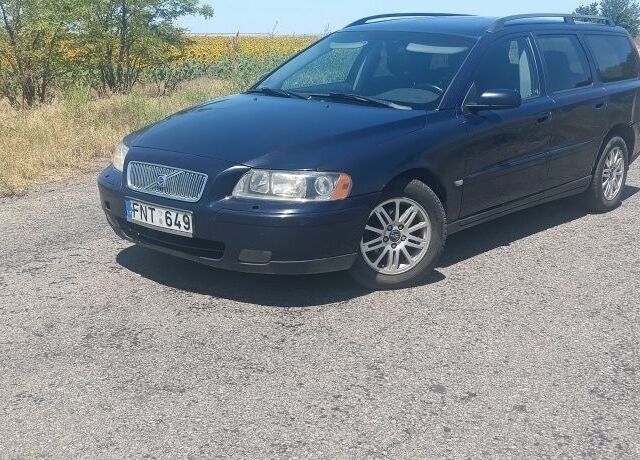 Синій Вольво V70, об'ємом двигуна 2.4 л та пробігом 450 тис. км за 1500 $, фото 2 на Automoto.ua