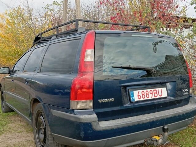 Синий Вольво В70, объемом двигателя 2 л и пробегом 590 тыс. км за 3600 $, фото 3 на Automoto.ua