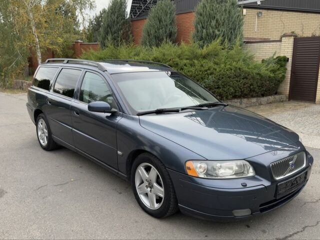Вольво V70 2006 у Синельниковом на Automoto.ua Синій Вольво V70, об'ємом двигуна 2.4 л та пробігом 300 тис. км за 3190 $, фото 2 на Automoto.ua