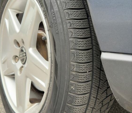 Вольво V70 2006 у Синельниковом на Automoto.ua Синій Вольво V70, об'ємом двигуна 2.4 л та пробігом 300 тис. км за 3190 $, фото 13 на Automoto.ua