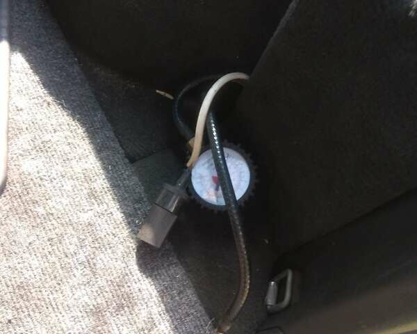 Синий Вольво В70, объемом двигателя 2.4 л и пробегом 240 тыс. км за 6000 $, фото 2 на Automoto.ua