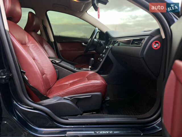 Синій Вольво V70, об'ємом двигуна 2.4 л та пробігом 390 тис. км за 7200 $, фото 31 на Automoto.ua