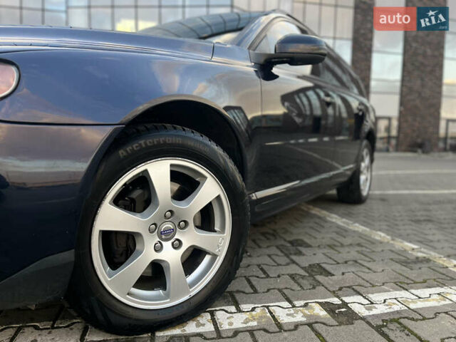 Синій Вольво V70, об'ємом двигуна 2.4 л та пробігом 390 тис. км за 7200 $, фото 2 на Automoto.ua