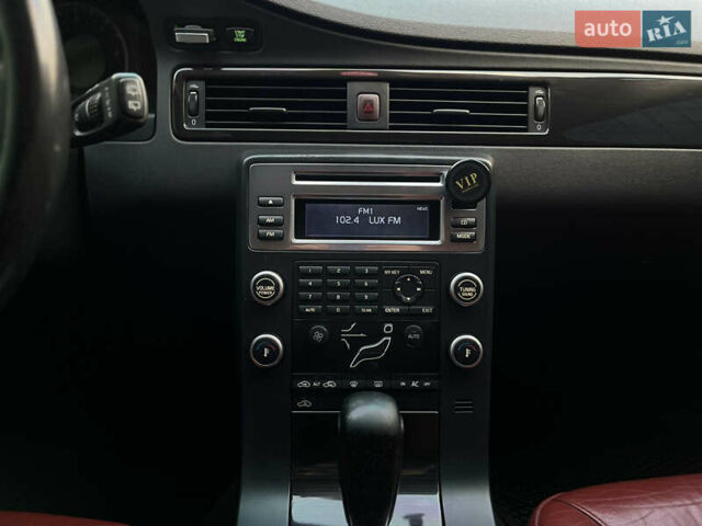 Синій Вольво V70, об'ємом двигуна 2.4 л та пробігом 390 тис. км за 7200 $, фото 35 на Automoto.ua