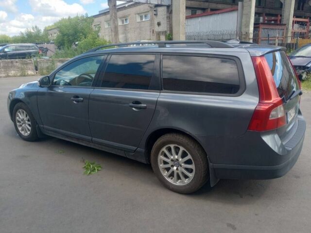 Синій Вольво V70, об'ємом двигуна 2.4 л та пробігом 317 тис. км за 3850 $, фото 3 на Automoto.ua
