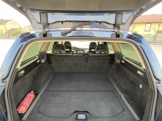 Синий Вольво В70, объемом двигателя 2.4 л и пробегом 360 тыс. км за 7500 $, фото 2 на Automoto.ua