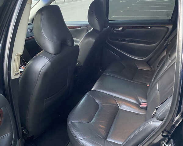 Синий Вольво В70, объемом двигателя 2.44 л и пробегом 315 тыс. км за 5500 $, фото 10 на Automoto.ua