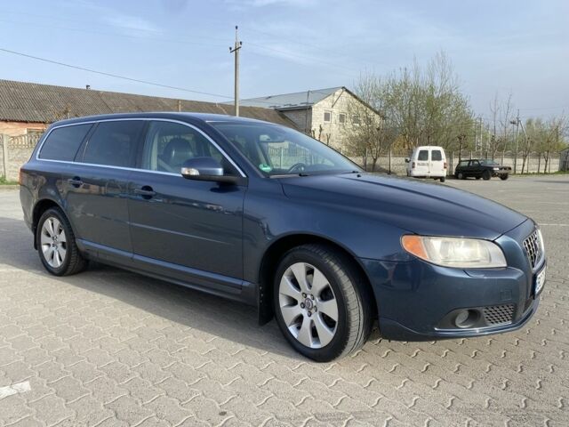 Синий Вольво В70, объемом двигателя 2.4 л и пробегом 360 тыс. км за 7500 $, фото 7 на Automoto.ua