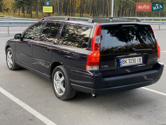 Синий Вольво В70, объемом двигателя 2.44 л и пробегом 315 тыс. км за 5500 $, фото 6 на Automoto.ua