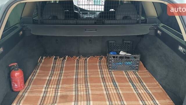 Синій Вольво V70, об'ємом двигуна 2 л та пробігом 276 тис. км за 8500 $, фото 4 на Automoto.ua