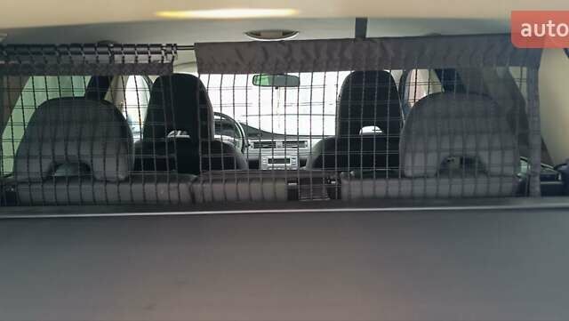Синій Вольво V70, об'ємом двигуна 2 л та пробігом 276 тис. км за 8500 $, фото 3 на Automoto.ua