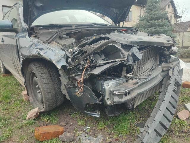 Синий Вольво В70, объемом двигателя 2 л и пробегом 236 тыс. км за 2374 $, фото 4 на Automoto.ua