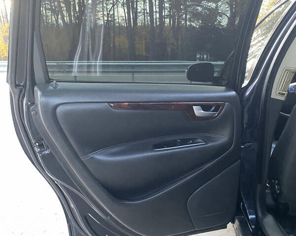 Синий Вольво В70, объемом двигателя 2.44 л и пробегом 315 тыс. км за 5500 $, фото 12 на Automoto.ua