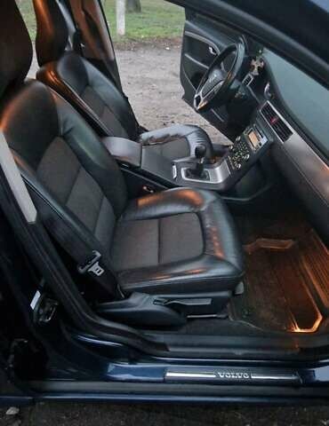 Синий Вольво В70, объемом двигателя 1.56 л и пробегом 275 тыс. км за 10500 $, фото 16 на Automoto.ua