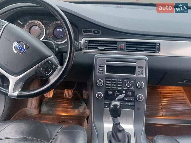 Синий Вольво В70, объемом двигателя 1.56 л и пробегом 200 тыс. км за 7300 $, фото 17 на Automoto.ua