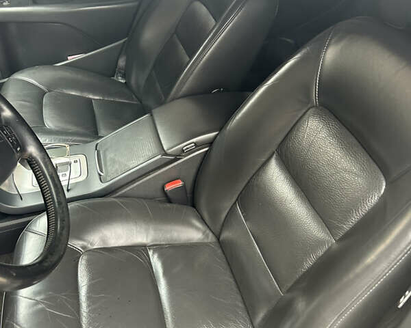 Синий Вольво В70, объемом двигателя 2.4 л и пробегом 260 тыс. км за 12800 $, фото 5 на Automoto.ua